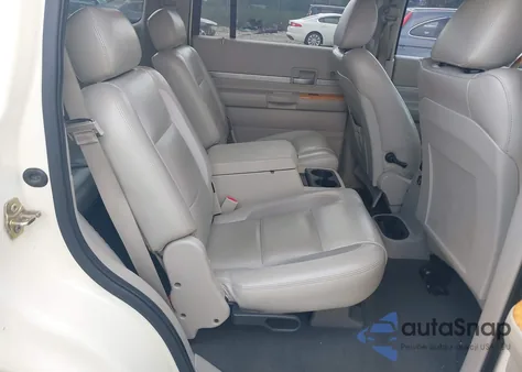 2007 Chrysler Aspen Limited from USA, damaged, VIN 1A8HW58237F516518